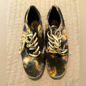 Galaxy Vans, 10